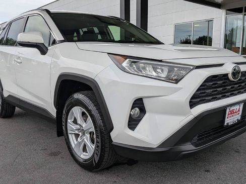 Used 2020 Toyota RAV4 XLE w/ Convenience Package AWD/4WD image 5