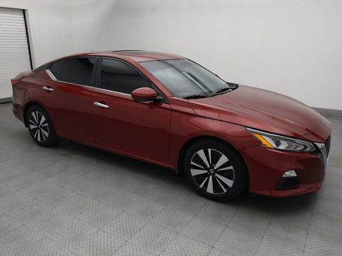 Used 2021 Nissan Altima 2.5 SV w/ SV Premium Package FWD image 11