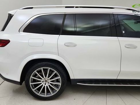 Used 2025 Mercedes-Benz GLS 450 4MATIC w/ AMG Line Exterior image 12