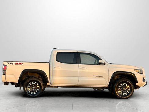 Used 2021 Toyota Tacoma TRD Off-Road image 4
