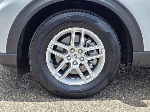 Certified 2026 Ford Explorer Active w/ Active Comfort Package RWD image 34