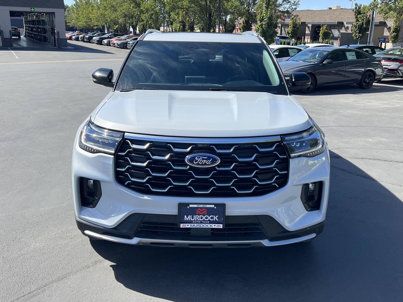 Used 2025 Ford Explorer Platinum w/ LUX Leather Package AWD/4WD image 3