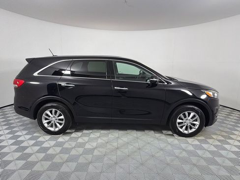 Used 2016 Kia Sorento L FWD image 4