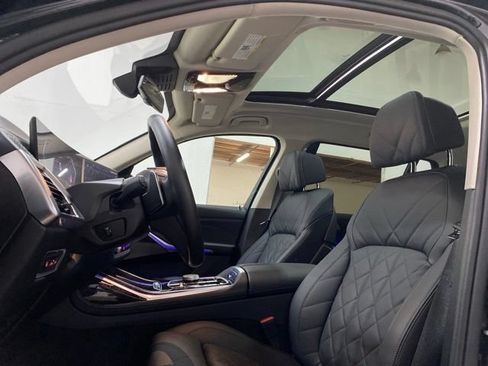 Used 2025 BMW X7 xDrive40i w/ Premium Package AWD/4WD image 30