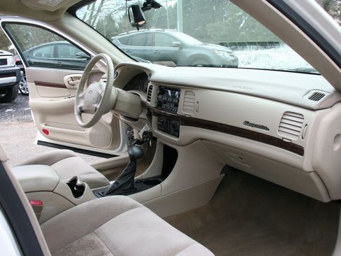 Used 2005 Chevrolet Impala LS w/ Sun And Sound Package image 8