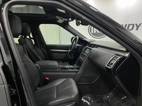 Used 2020 Land Rover Discovery Landmark image 34