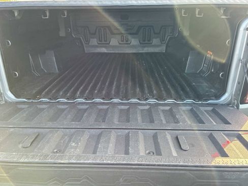 Used 2023 Chevrolet Colorado Z71 image 24