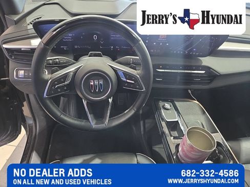 Used 2025 Buick Enclave Avenir w/ Super Cruise Package FWD image 10