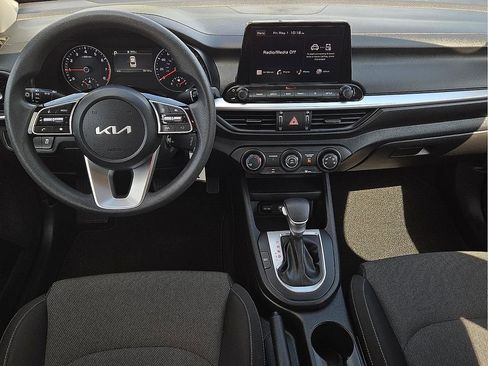 Used 2023 Kia Forte LXS w/ LXS Technology Package FWD image 11