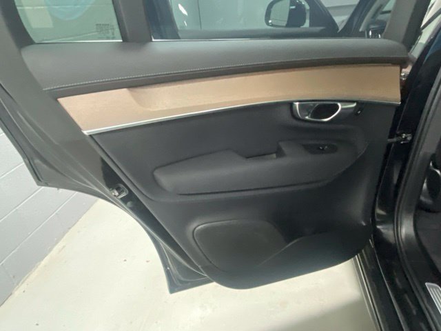 Certified 2026 Volvo XC90 B6 Plus AWD/4WD image 8