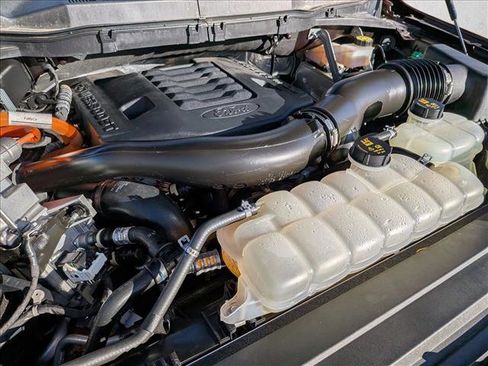 Used 2023 Ford F150 Lariat image 22