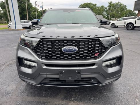 Used 2021 Ford Explorer ST w/ Equipment Group 401A AWD/4WD image 2