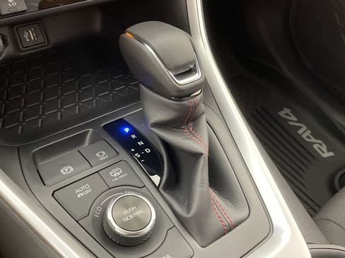 New 2025 Toyota RAV4 SE image 16