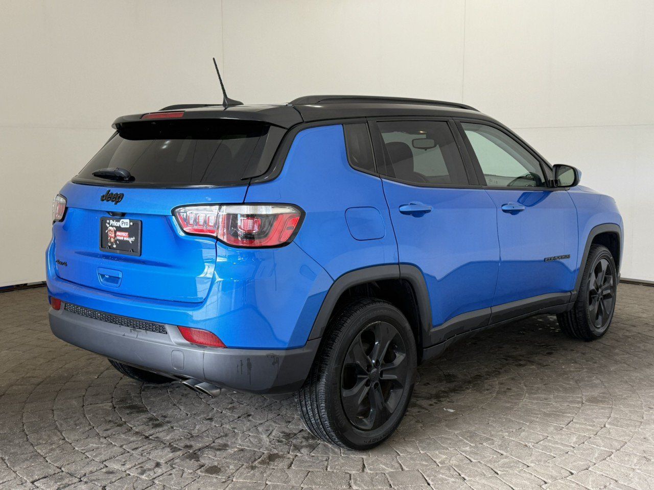 Used 2019 Jeep Compass Latitude AWD/4WD image 9
