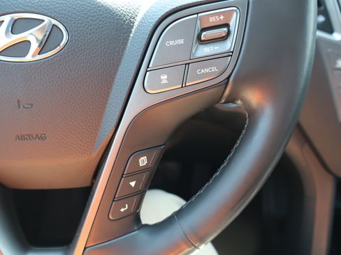 Used 2018 Hyundai Santa Fe Limited FWD image 18