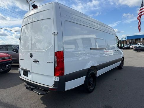 Used 2025 Mercedes-Benz Sprinter 2500 image 5