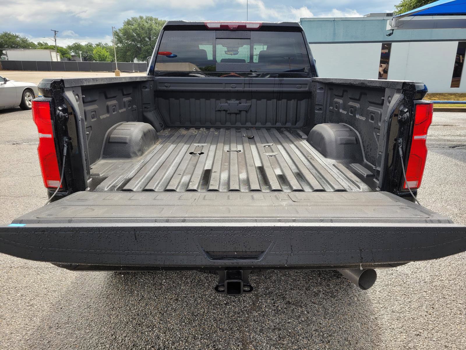 Used 2025 Chevrolet Silverado 2500 ZR2 w/ Technology Package AWD/4WD image 12