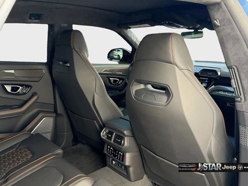 Used 2021 Lamborghini Urus image 17