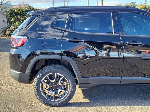 New 2026 Jeep Compass Trailhawk w/ Sun, Sound & Navigation Group image 6