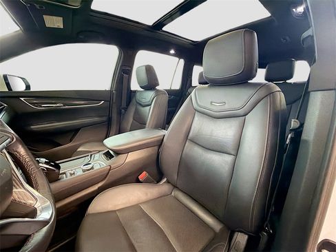Used 2022 Cadillac XT6 Sport image 21