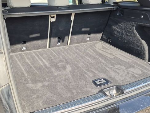 Used 2018 Mercedes-Benz GLC 300 4MATIC image 24