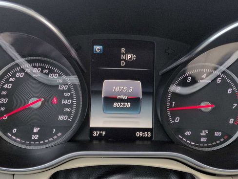 Used 2015 Mercedes-Benz C 300 4MATIC Sedan image 32