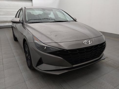 Used 2023 Hyundai Elantra SEL w/ Cargo Package FWD image 13