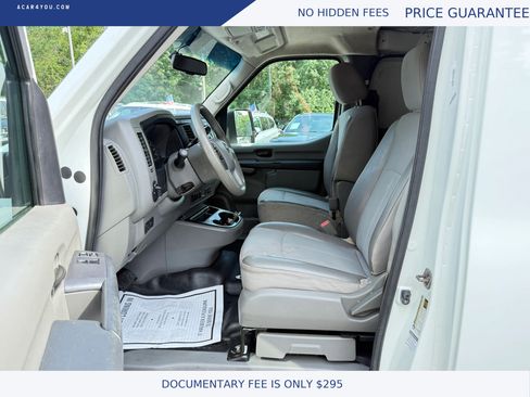 Used 2016 Nissan NV 2500 SV RWD image 10