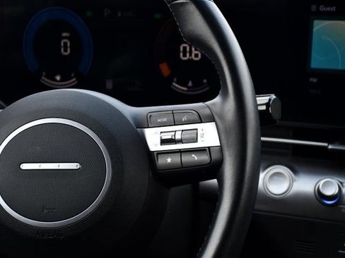 Used 2024 Hyundai Kona SEL image 21