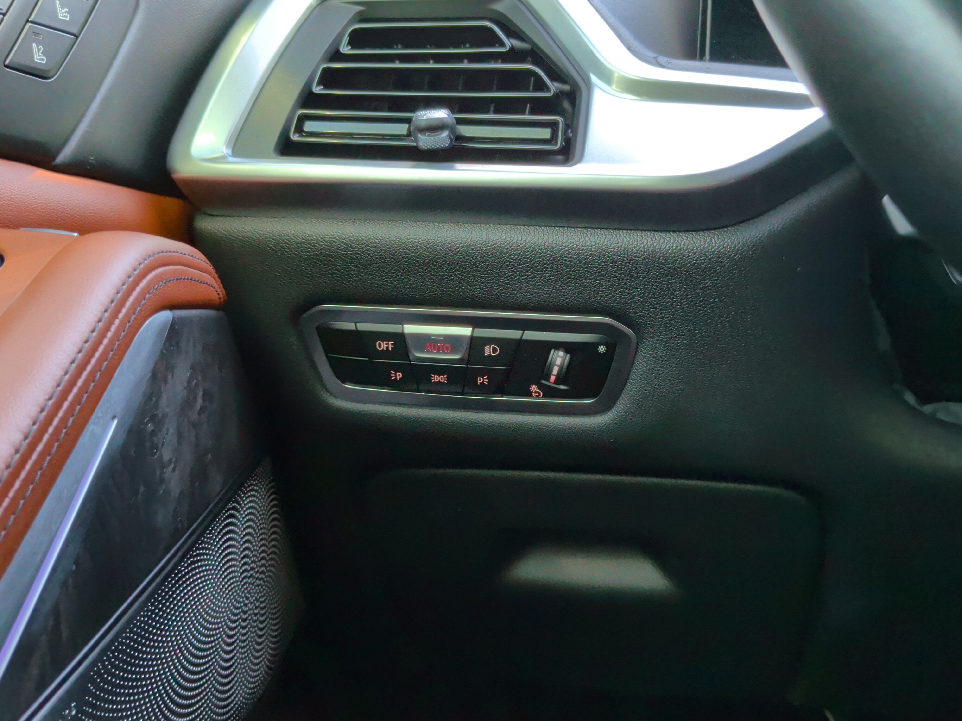 Used 2023 BMW X7 M60i w/ Executive Package AWD/4WD image 27