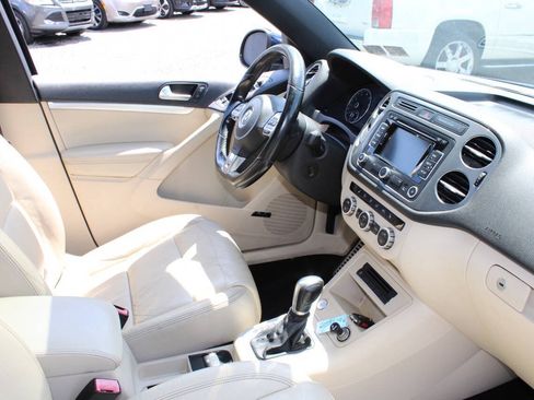 Used 2014 Volkswagen Tiguan R-Line FWD image 12