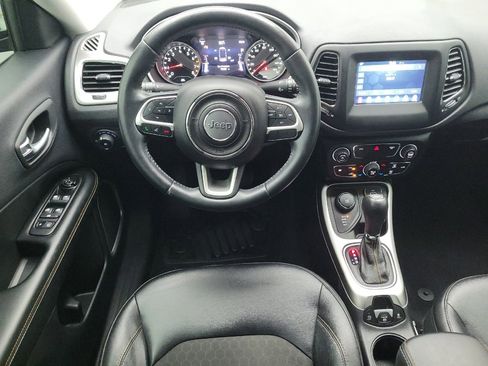 Used 2018 Jeep Compass Latitude w/ Popular Equipment Group AWD/4WD image 22