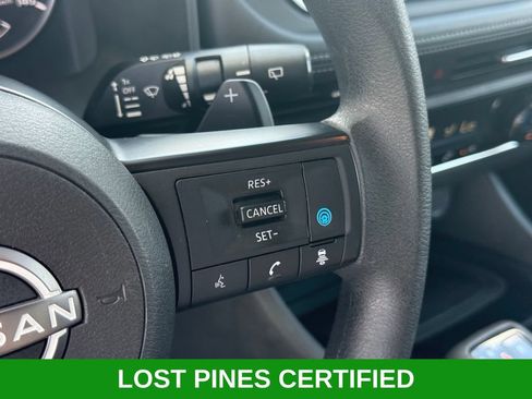 Used 2024 Nissan Rogue SV FWD image 12