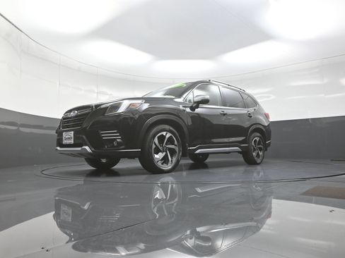 Used 2023 Subaru Forester Touring AWD/4WD image 11