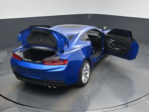 Used 2018 Chevrolet Camaro SS image 29