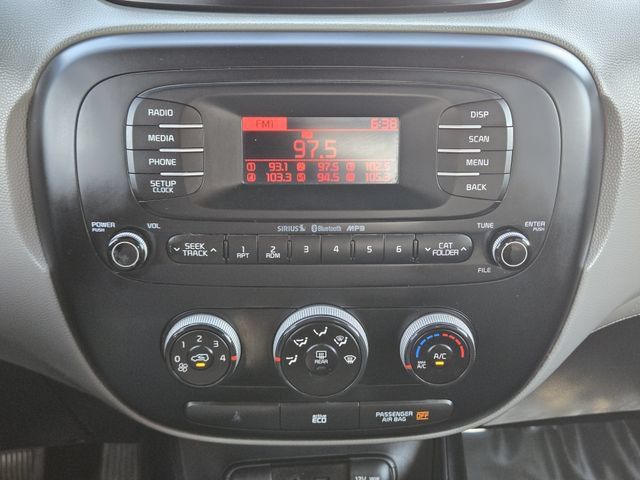 Used 2014 Kia Soul FWD image 16