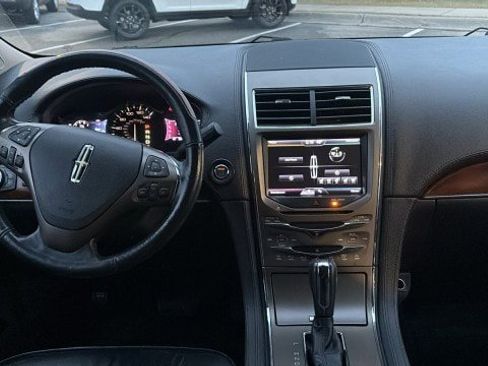 Used 2013 Lincoln MKX AWD image 11
