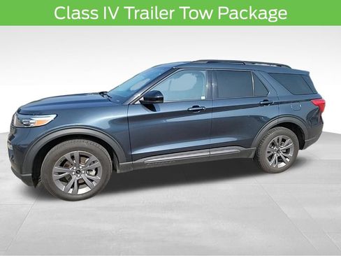 Used 2022 Ford Explorer XLT w/ Equipment Group 202A AWD/4WD image 7