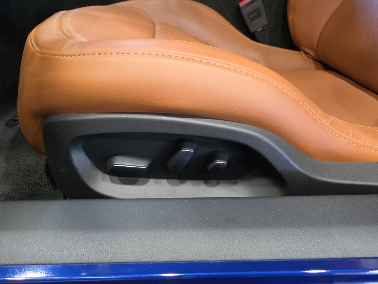 Used 2019 Chevrolet Corvette Stingray Coupe w/ 2LT Preferred Equipment Group RWD image 19
