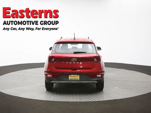 Used 2025 Hyundai Venue Limited image 37