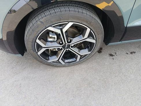 Certified 2023 Kia Niro SX Touring image 10