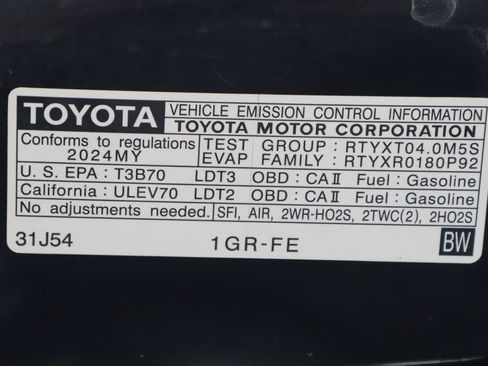 Used 2024 Toyota 4Runner TRD Off-Road Premium w/ Moonroof Package AWD/4WD image 15