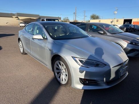 Used 2018 Tesla Model S 100D image 2