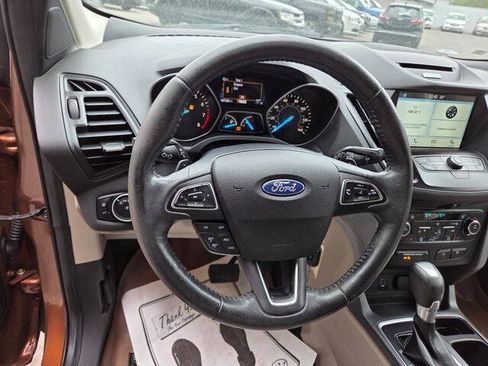 Used 2017 Ford Escape SE w/ SE Leather Comfort Package AWD/4WD image 16