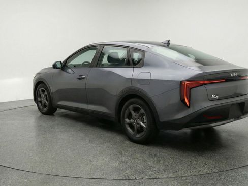 Used 2025 Kia K4 LXS image 6
