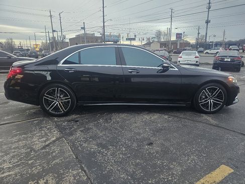 Used 2015 Mercedes-Benz S 550 4dr Sdn S 550 4MATIC w/ Sport Package image 4