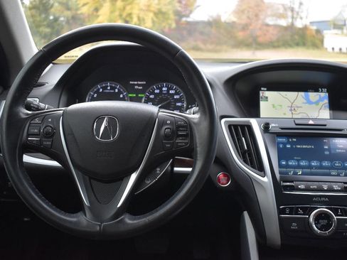 Used 2018 Acura TLX V6 w/ Technology Package image 19