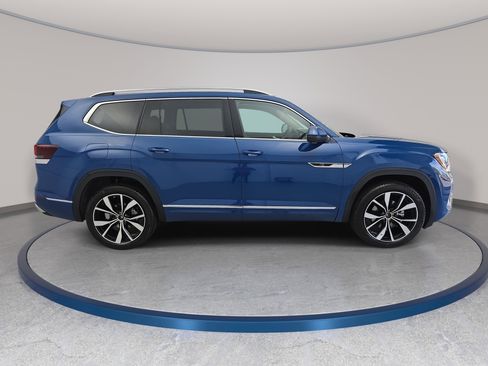 New 2026 Volkswagen Atlas SEL Premium R-Line AWD/4WD image 4