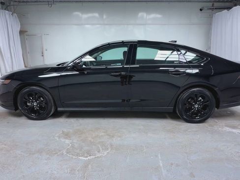 Used 2025 Honda Accord SE image 5