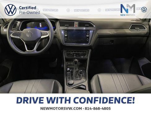 Used 2023 Volkswagen Tiguan SE w/ Panoramic Sunroof Package AWD/4WD image 10